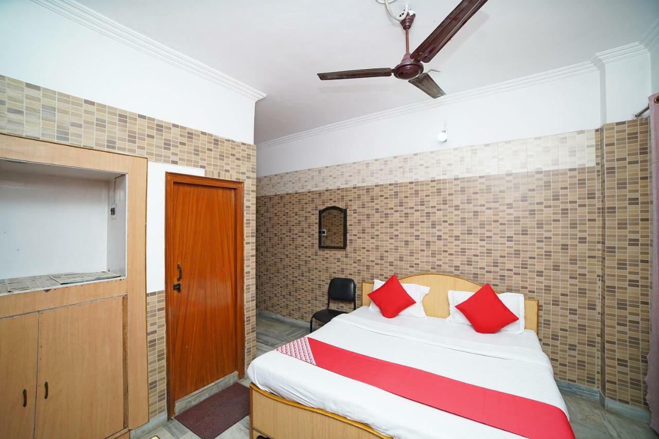 Oyo 39543 Hotel Kk Pantnagar Ngoại thất bức ảnh