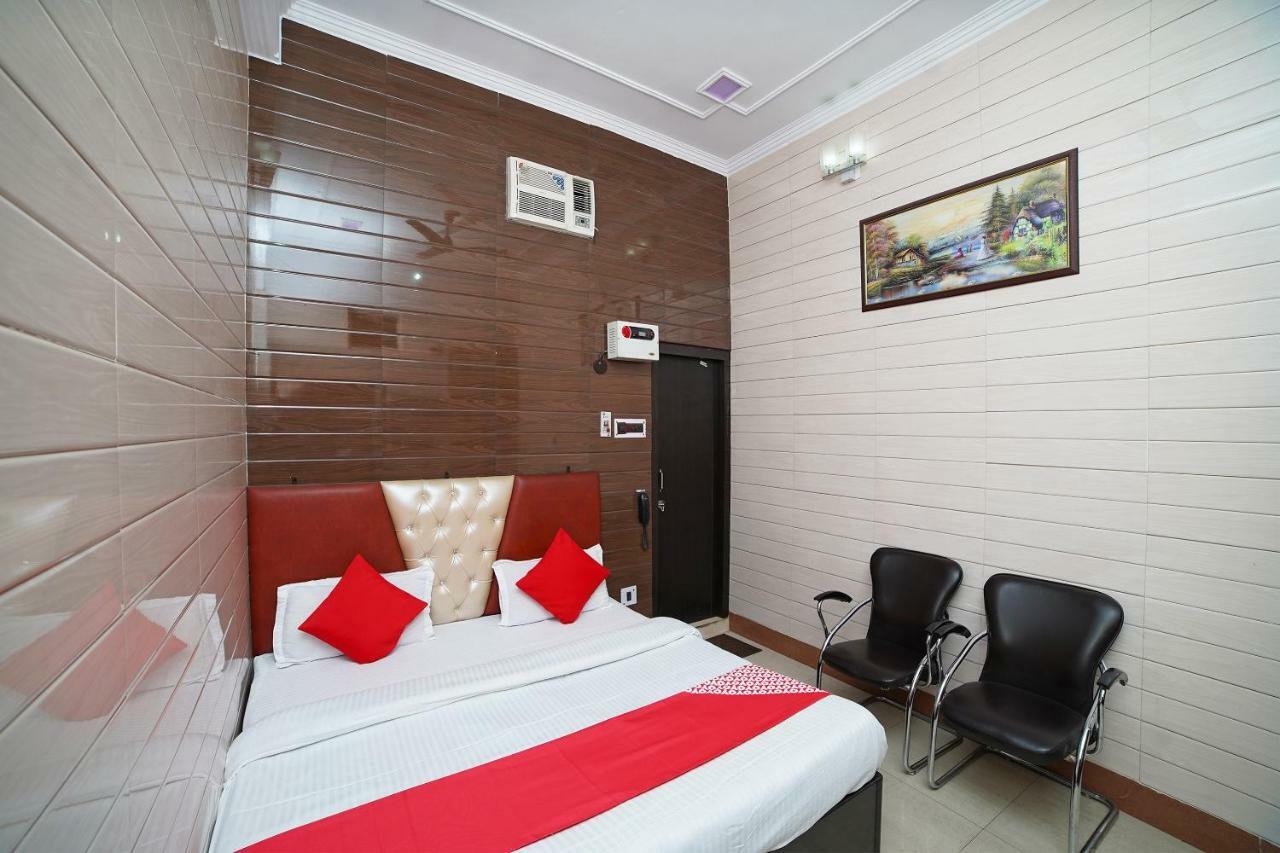Oyo 39543 Hotel Kk Pantnagar Ngoại thất bức ảnh