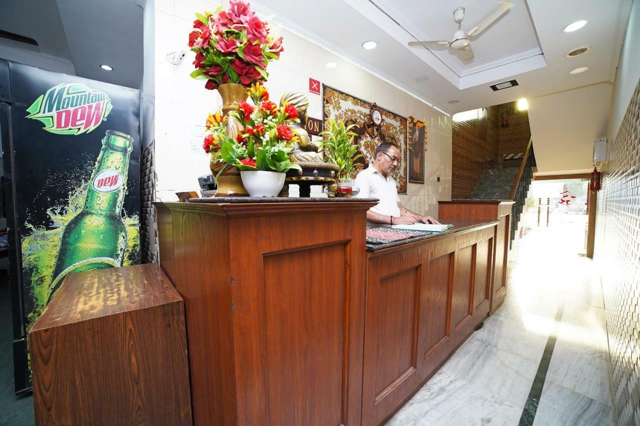 Oyo 39543 Hotel Kk Pantnagar Ngoại thất bức ảnh