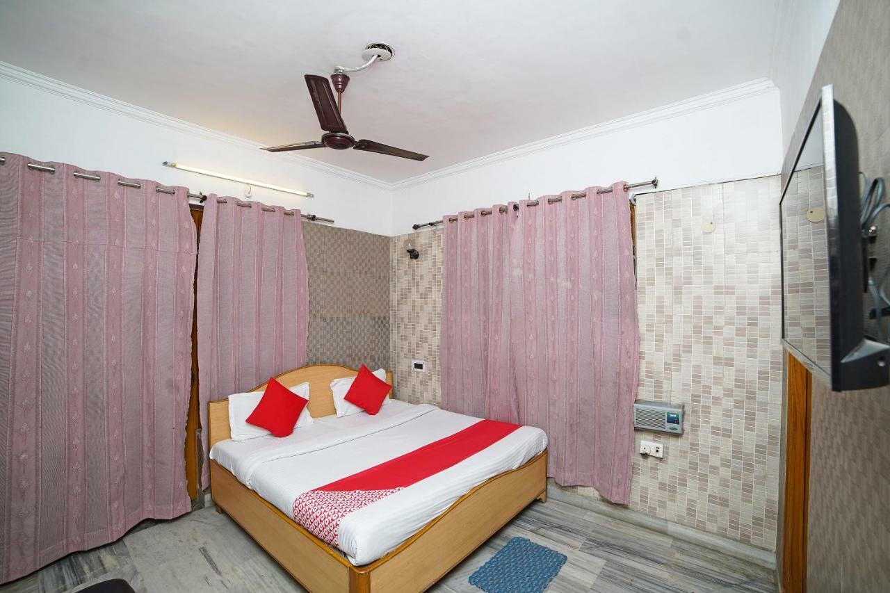 Oyo 39543 Hotel Kk Pantnagar Ngoại thất bức ảnh