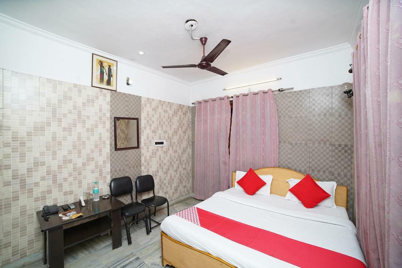 Oyo 39543 Hotel Kk Pantnagar Ngoại thất bức ảnh
