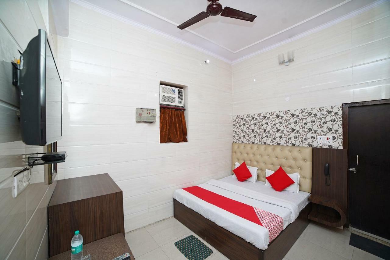 Oyo 39543 Hotel Kk Pantnagar Ngoại thất bức ảnh
