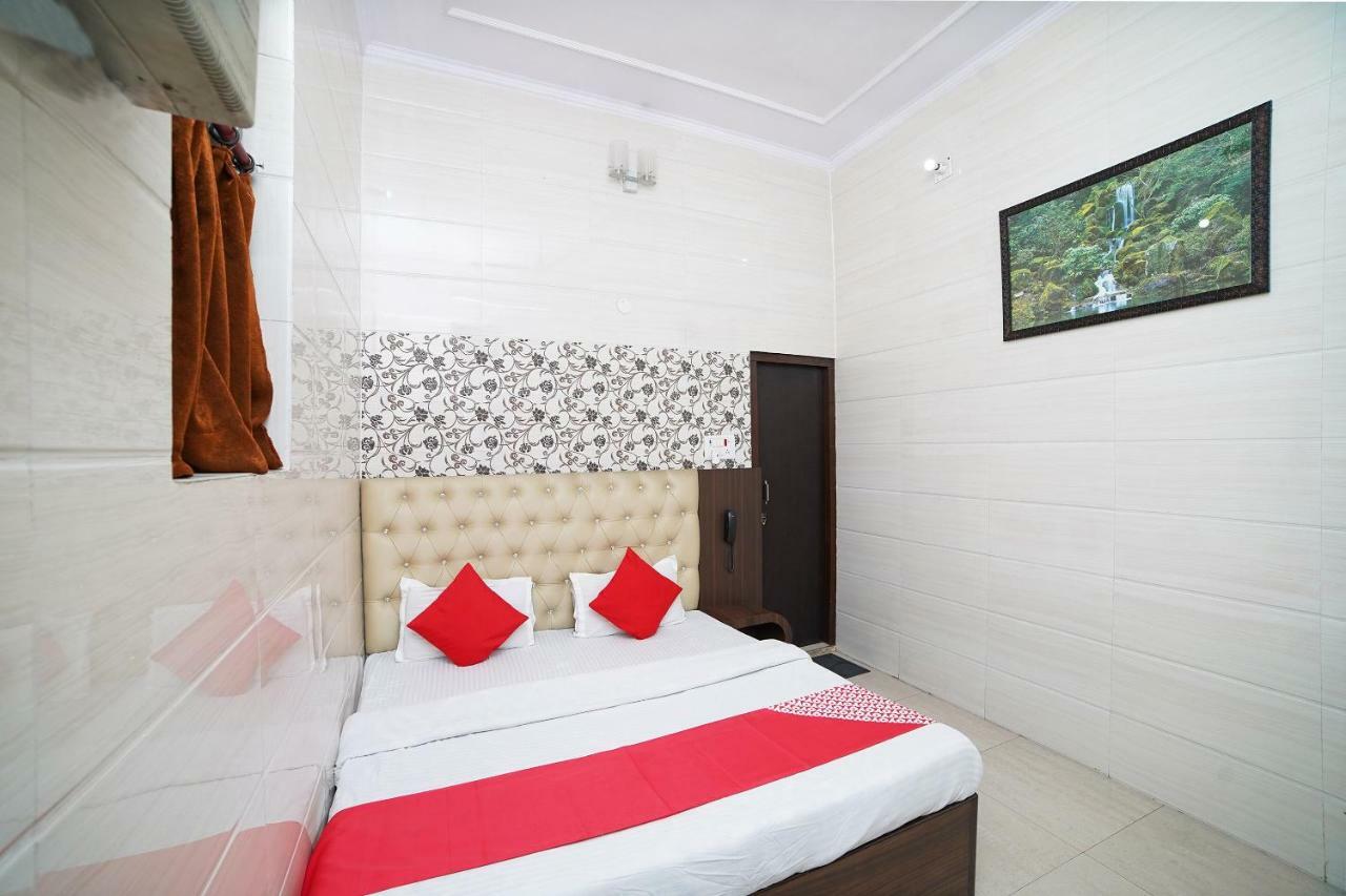 Oyo 39543 Hotel Kk Pantnagar Ngoại thất bức ảnh